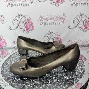 Salvatore ferragamo Elegant Bronz Shoes with Bow Detail heels metal emblem shiny